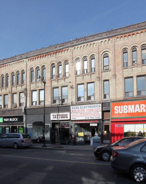 2870 Dundas St W, Toronto, ON à louer - Photo du bâtiment - Image 3 de 9