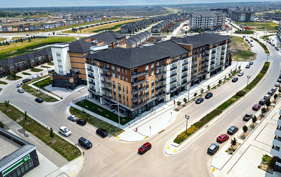 70 Park East Dr, Winnipeg, MB for lease - Building Photo - Image 1 of 4