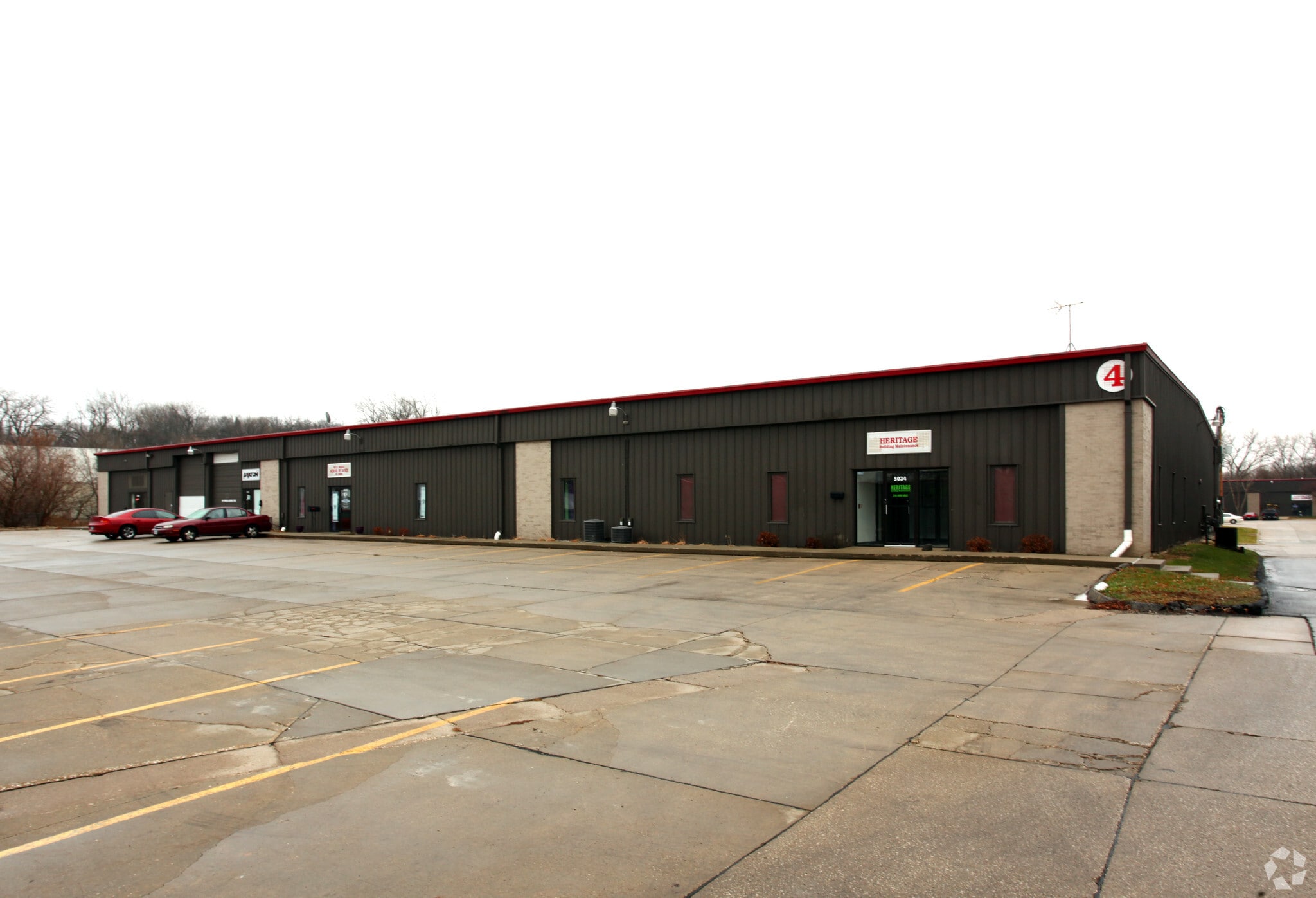 5020 Park Ave, Des Moines, IA for lease Primary Photo- Image 1 of 5
