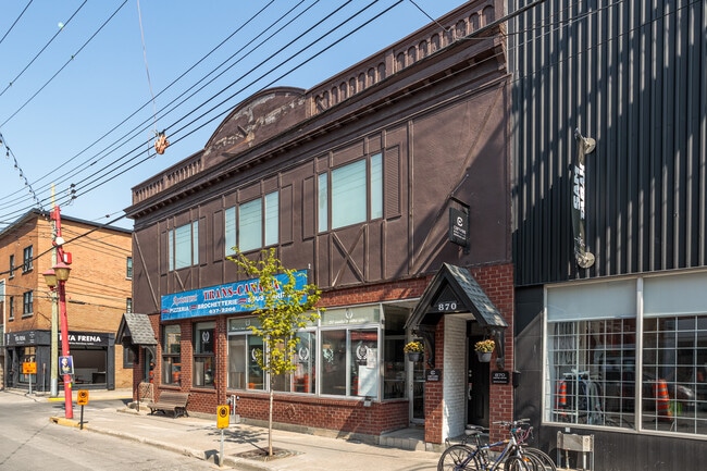 Plus de détails pour 870-898 Rue Notre-Dame O, Montréal, QC - Bureau/Commerce de détail, Commerce de détail à louer