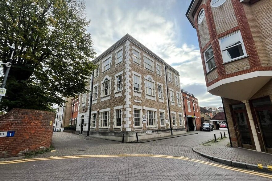 Church Ln, Chelmsford à louer - Photo du bâtiment - Image 3 de 7