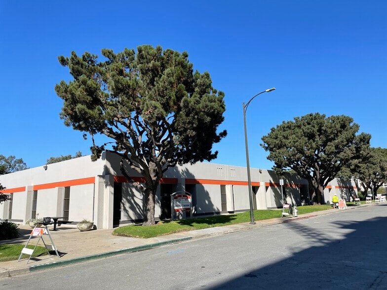 2-42 Adrian Ct, Burlingame, CA for lease - Building Photo - Image 3 of 3