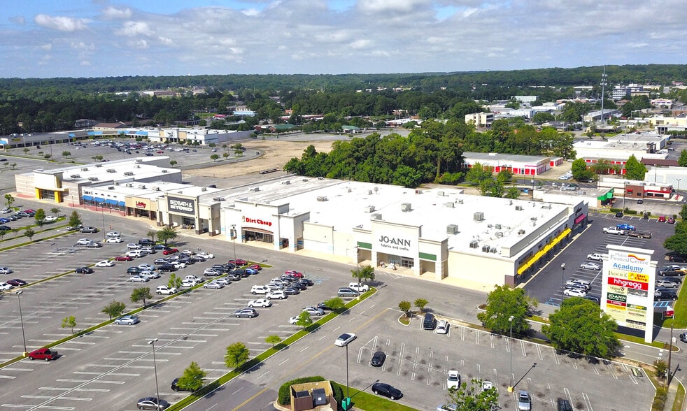 3725 Airport Blvd, Mobile, AL for lease - Building Photo - Image 1 of 3