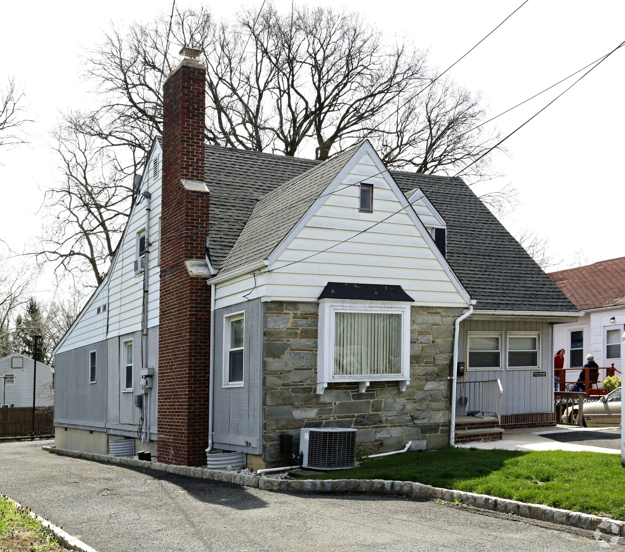 2263 Saint Georges Ave, Rahway, NJ à louer Photo du bâtiment- Image 1 de 20