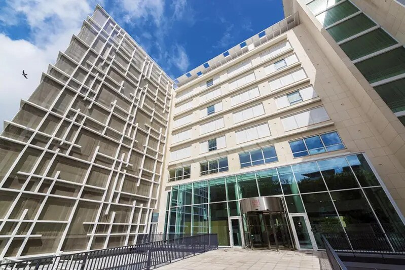 23 Rue François Jacob, Rueil-Malmaison à louer - Photo du bâtiment - Image 2 de 28