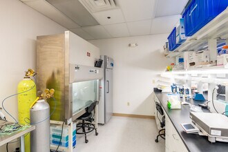 15010 Broschart Rd, Rockville, MD à louer Photo intérieure- Image 2 de 11