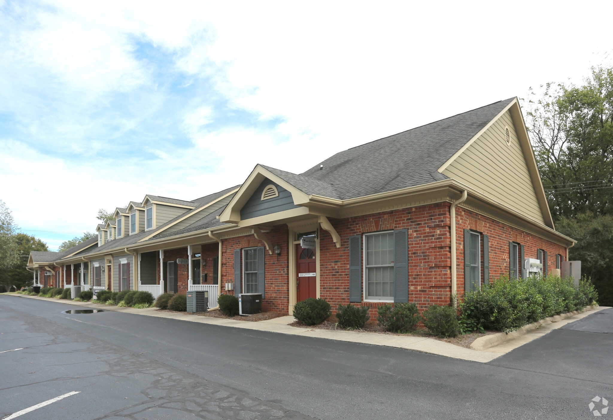 701 W Main St, Jamestown, NC for lease Building Photo- Image 1 of 19