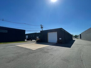 280 N Midland Ave, Saddle Brook, NJ for lease Interior Photo- Image 2 of 12