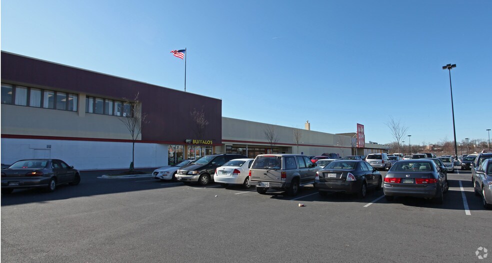 2301-2401 Liberty Heights Ave, Baltimore, MD à louer - Photo du bâtiment - Image 2 de 2