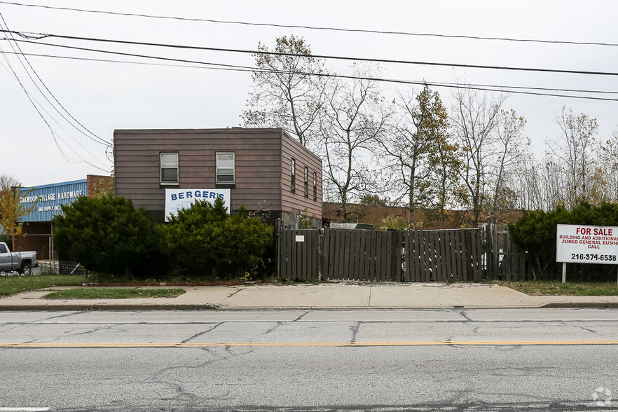 23659 Broadway Ave, Bedford, OH for sale - Primary Photo - Image 1 of 1