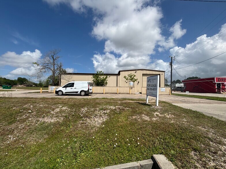 3725 FM 646 Rd, Santa Fe, TX à louer - Photo du bâtiment - Image 2 de 2