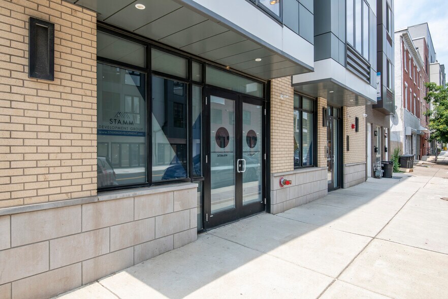 1508 Ridge Ave, Philadelphia, PA à louer - Photo du bâtiment - Image 3 de 6