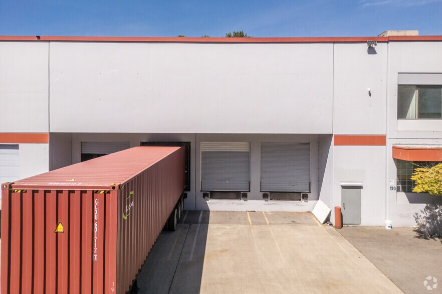 2051 Viceroy Pl, Richmond, BC à louer - Photo du bâtiment - Image 3 de 5