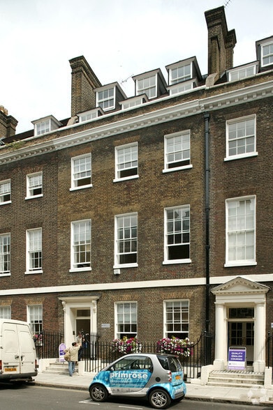 6-7 Southampton Pl, Londres à louer - Photo du bâtiment - Image 3 de 3