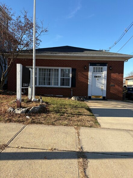 141 Main St, South River, NJ à vendre - Photo du bâtiment - Image 2 de 32