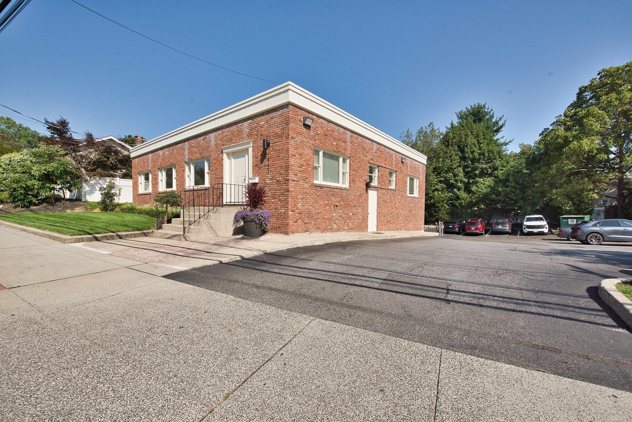 121 Pulaski Rd, Kings Park, NY for sale Building Photo- Image 1 of 23