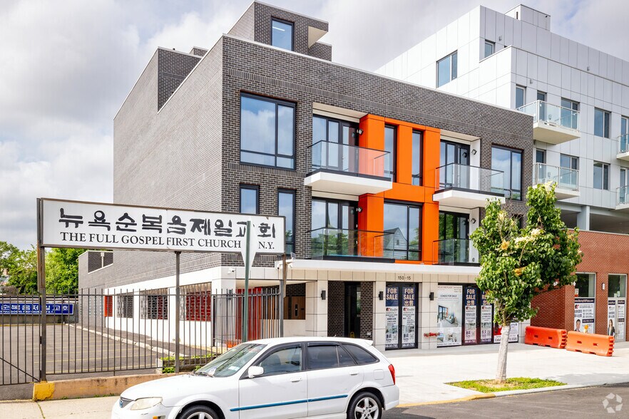 150-15 Barclay Ave, Flushing, NY à vendre - Photo du bâtiment - Image 1 de 23