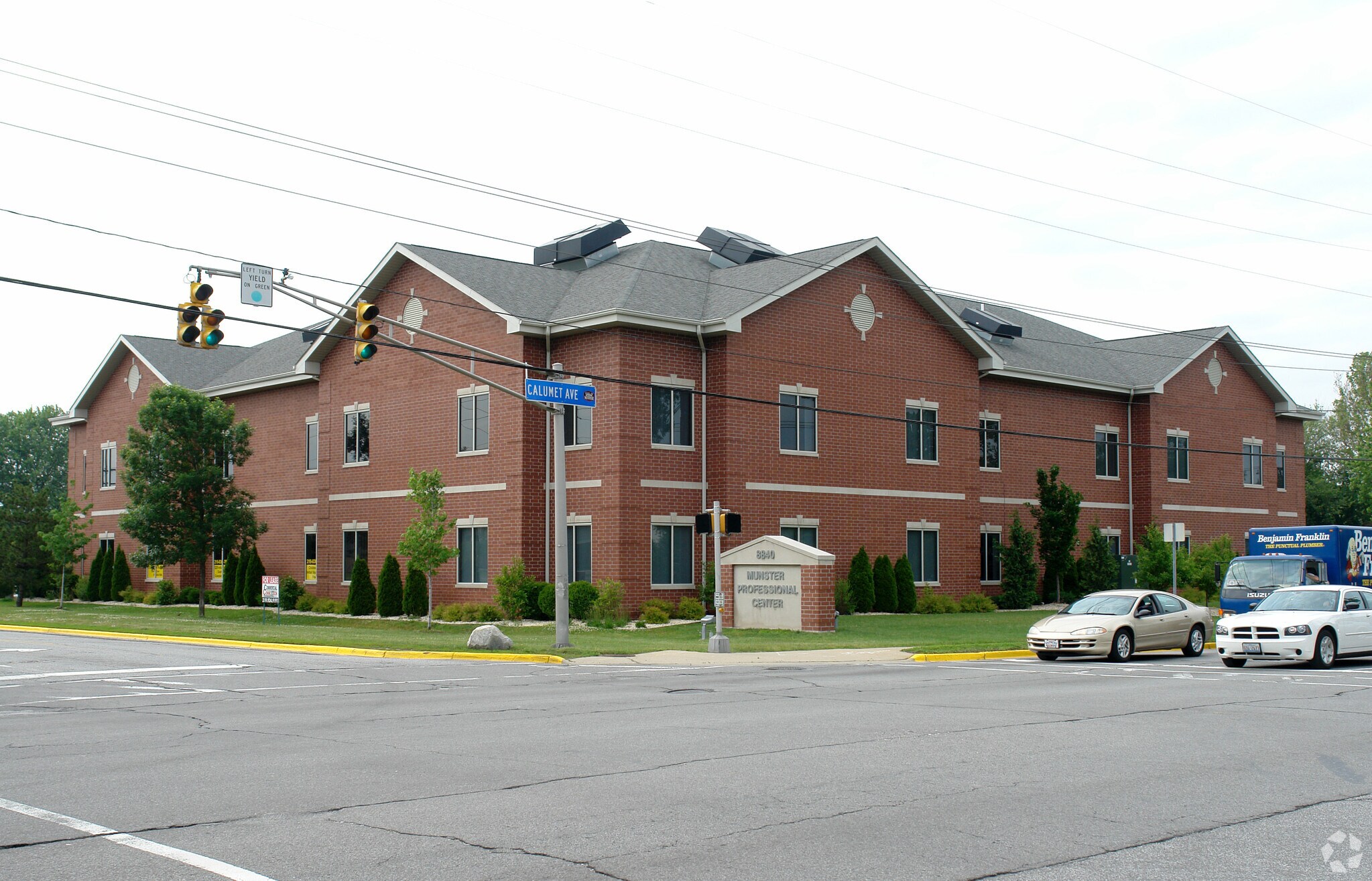 8840 Calumet Ave, Munster, IN à louer Photo principale- Image 1 de 58