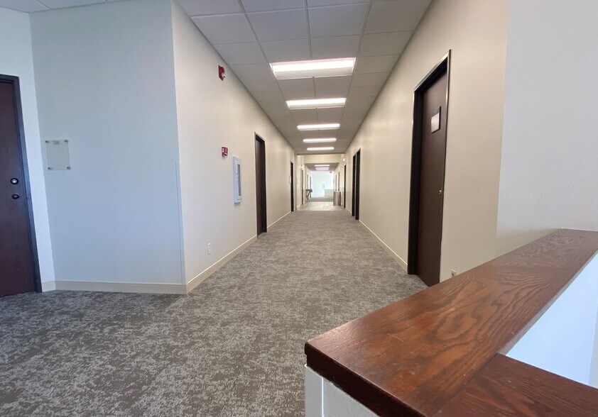 14615 San Pedro Ave, San Antonio, TX for lease - Interior Photo - Image 2 of 23