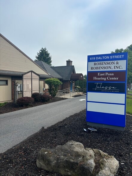 619A Dalton St, Emmaus, PA for lease - Building Photo - Image 2 of 10