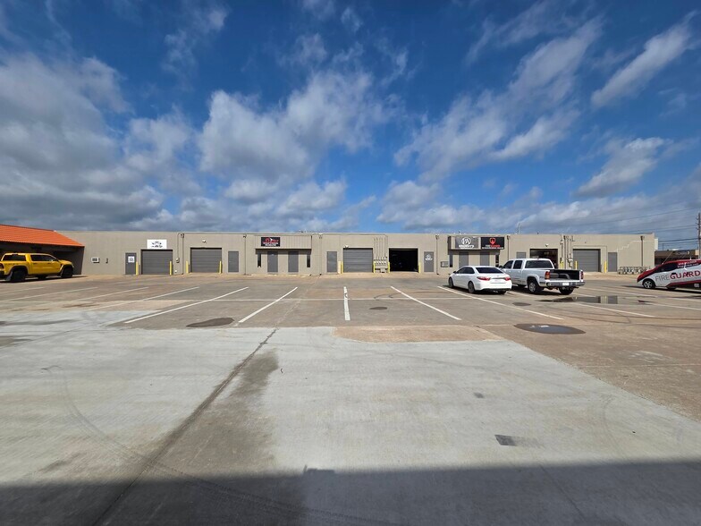 9714-9748 E 55th Pl, Tulsa, OK à louer - Photo du bâtiment - Image 3 de 38