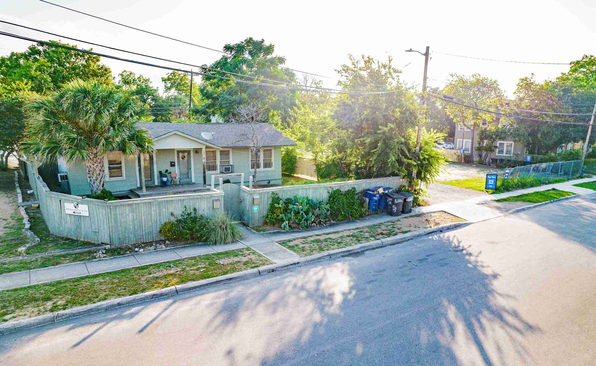 613 E Ashby Pl, San Antonio, TX à louer Photo du bâtiment- Image 1 de 48