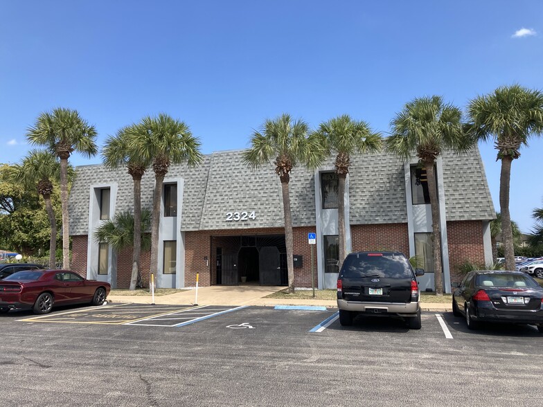 Bureau dans West Palm Beach, FL à vendre - Photo du bâtiment - Image 1 de 1