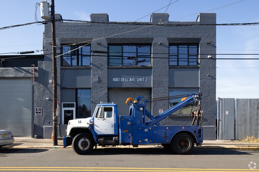 4001-4017 Dell Ave, North Bergen, NJ for lease - Building Photo - Image 2 of 8