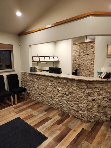 688 Del Sol Dr, Alamosa, CO à vendre - Hall d’entrée - Image 3 de 18
