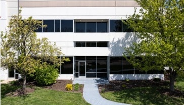 13735 Lakefront Dr, Earth City, MO for sale - Building Photo - Image 2 of 8