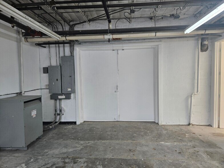 8800-8899 Katy Fwy, Houston, TX à louer - Photo intérieure - Image 3 de 8