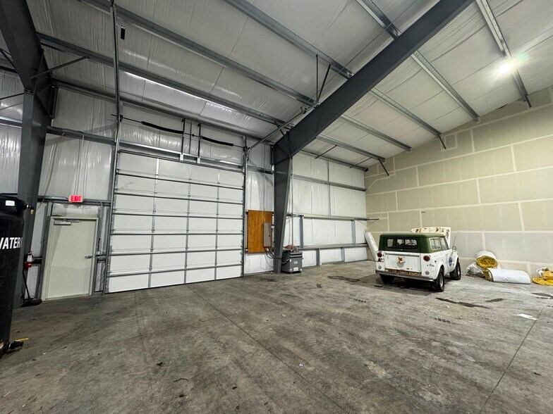 31970 Cinema way, Tangent, OR à louer - Photo intérieure - Image 3 de 5