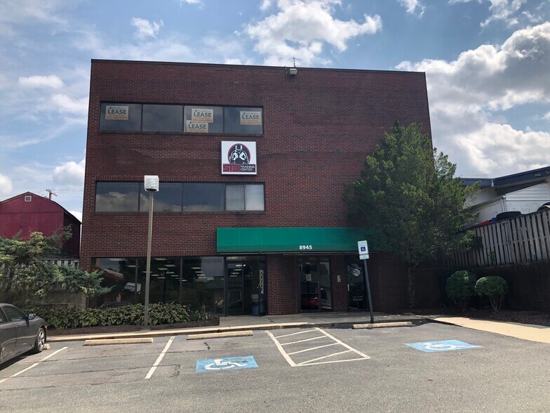 8945 N Westland Dr, Gaithersburg, MD à louer - Photo du bâtiment - Image 2 de 2