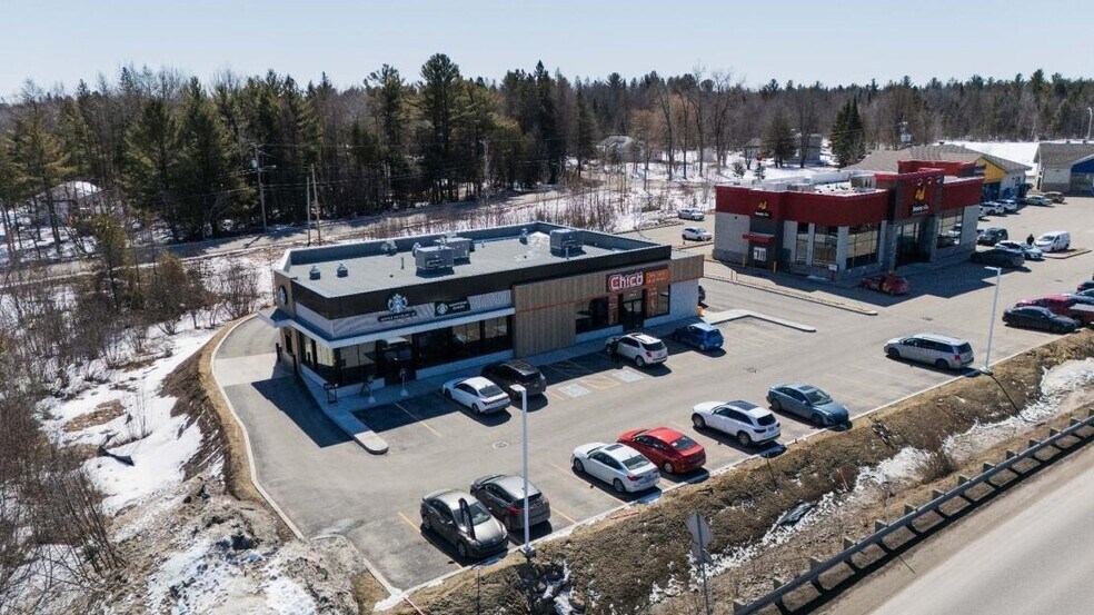 2419 Boul Sainte-Sophie, Sainte-Sophie, QC à vendre - Photo du bâtiment - Image 2 de 7