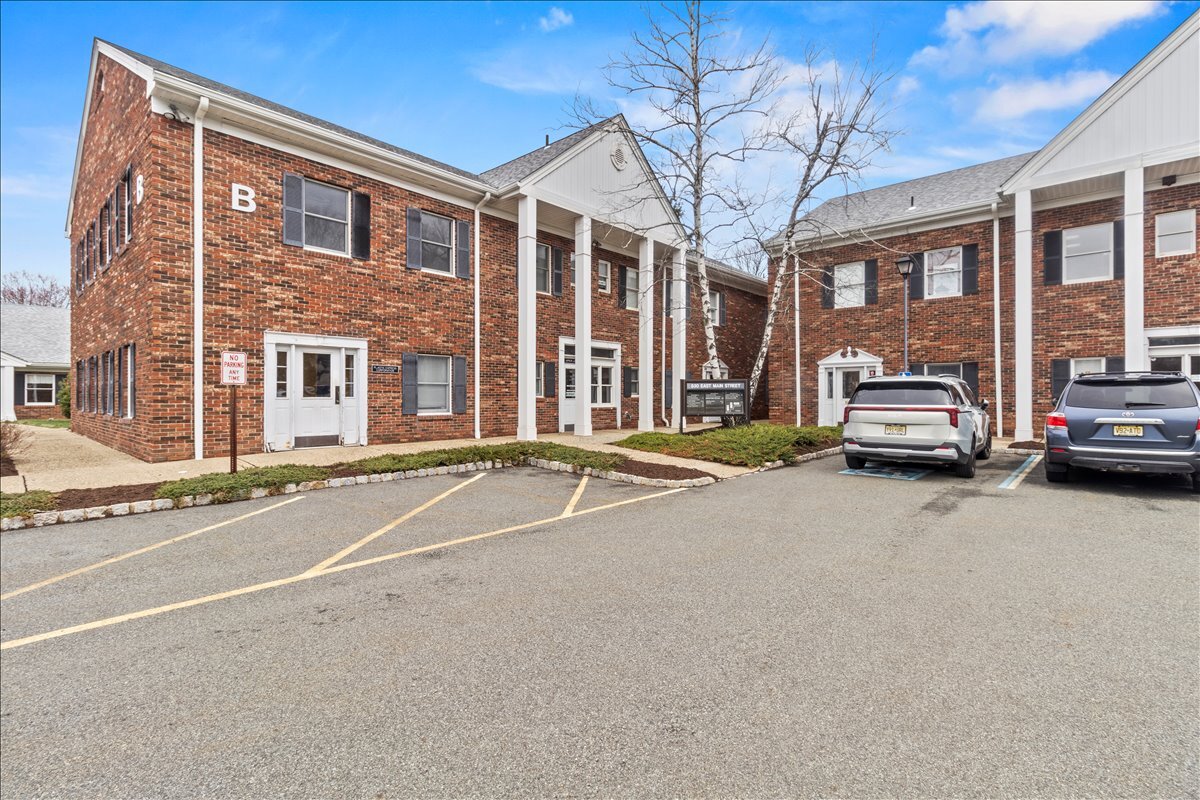 530 E Main St, Chester, NJ for sale Primary Photo- Image 1 of 18