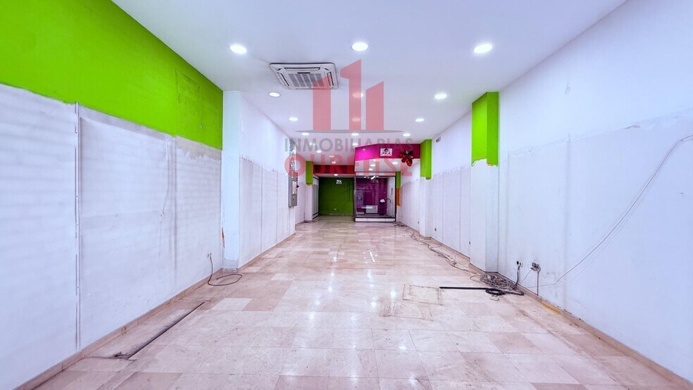 Retail in Ourense, Orense for lease - Building Photo - Image 2 of 14