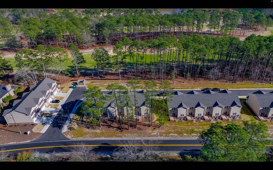 801 Ducks Lndg, Aberdeen, NC à vendre - Aérien - Image 1 de 54