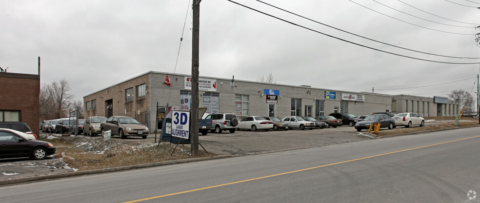 40 Munham Gate, Toronto, ON for lease - Building Photo - Image 2 of 17