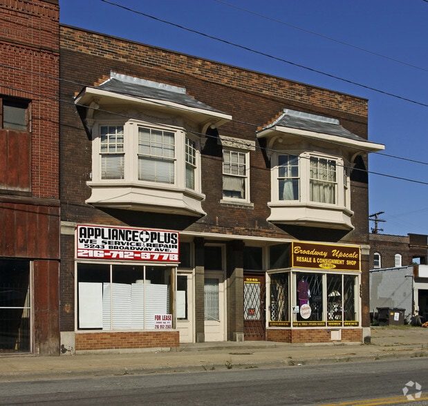 5243 Broadway Ave, Cleveland, OH à vendre - Photo du bâtiment - Image 2 de 7