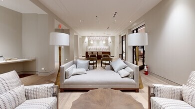 504 Rhett St, Greenville, SC à louer Numérisation 3D de Matterport- Image 1 de 7