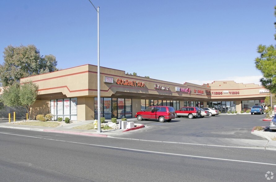 7600-7638 Westcliff Dr, Las Vegas, NV for lease - Building Photo - Image 1 of 1
