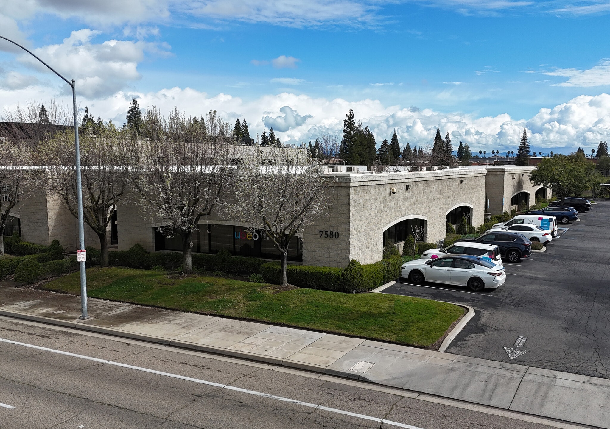 7580 N Ingram Ave, Fresno, CA for lease Primary Photo- Image 1 of 12