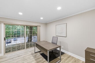 4651 Roswell Rd NE, Atlanta, GA for lease Interior Photo- Image 2 of 6