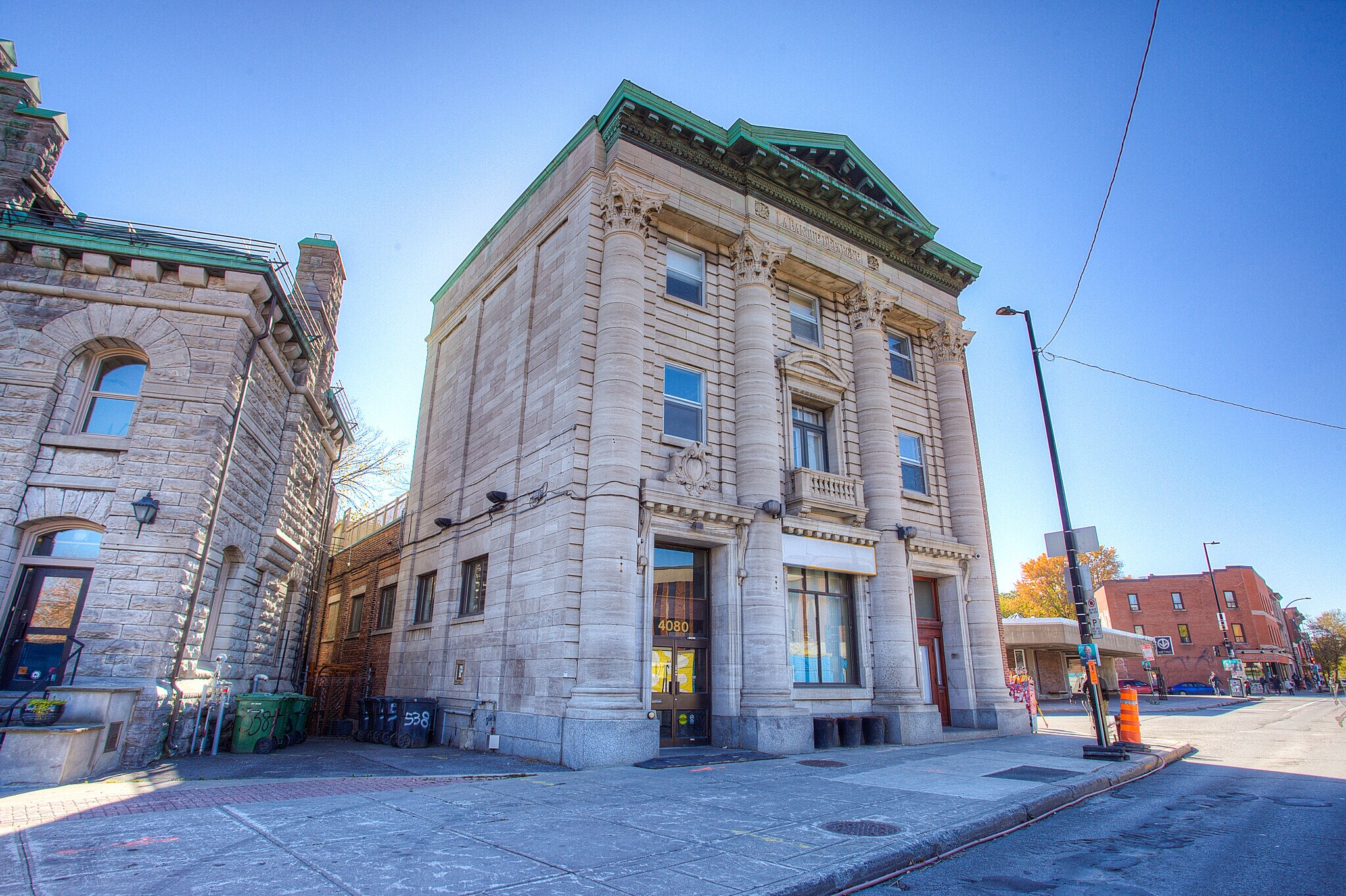 4080-4082 Rue Saint-Jacques, Montréal, QC à vendre Photo du bâtiment- Image 1 de 1