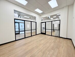 285 Liberty St, Salem, OR for lease Interior Photo- Image 1 of 1