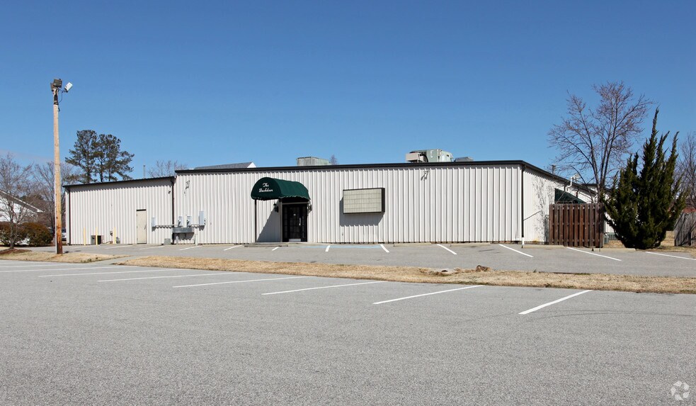 11155 US Highway 70 W, Clayton, NC à louer - Photo du bâtiment - Image 2 de 3