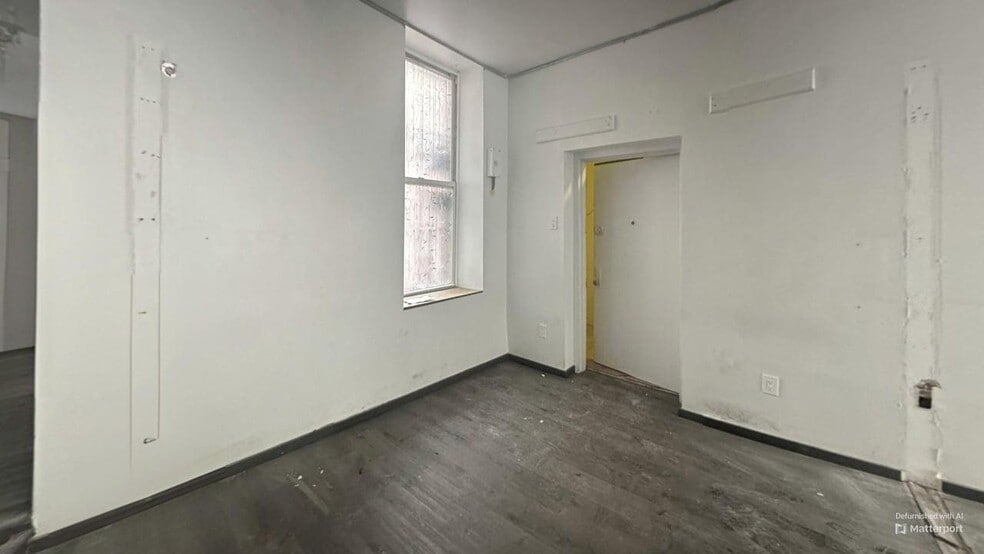 309 Bedford Ave, Brooklyn, NY for lease - Interior Photo - Image 3 of 7