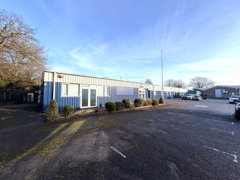 Star Rd, Partridge Green à vendre - Photo du bâtiment - Image 2 de 6