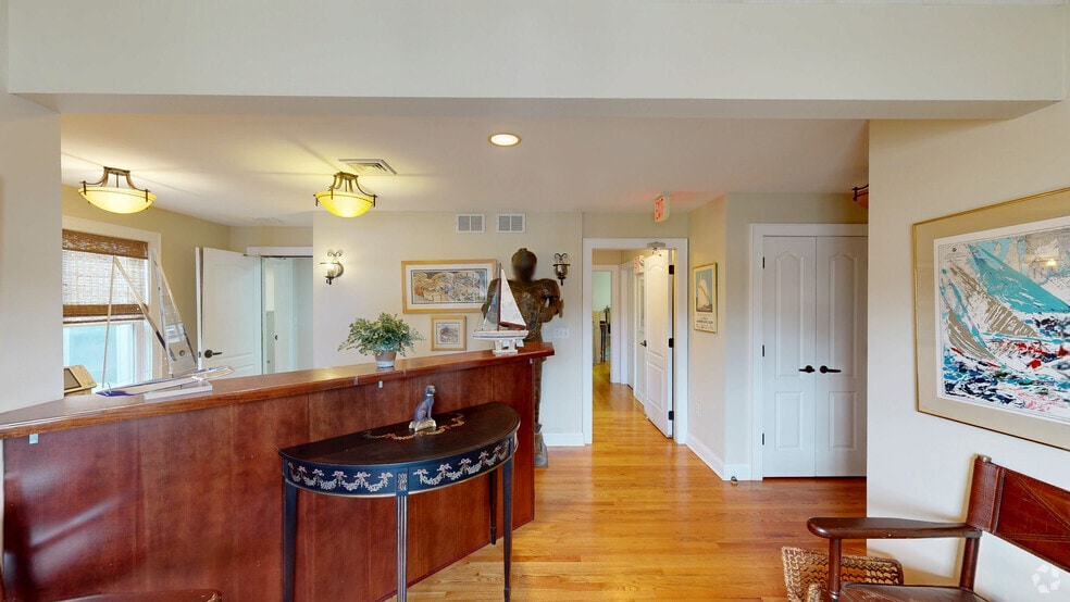 704 Howe St, Point Pleasant, NJ for sale - Matterport 3D Scan - Image 3 of 32