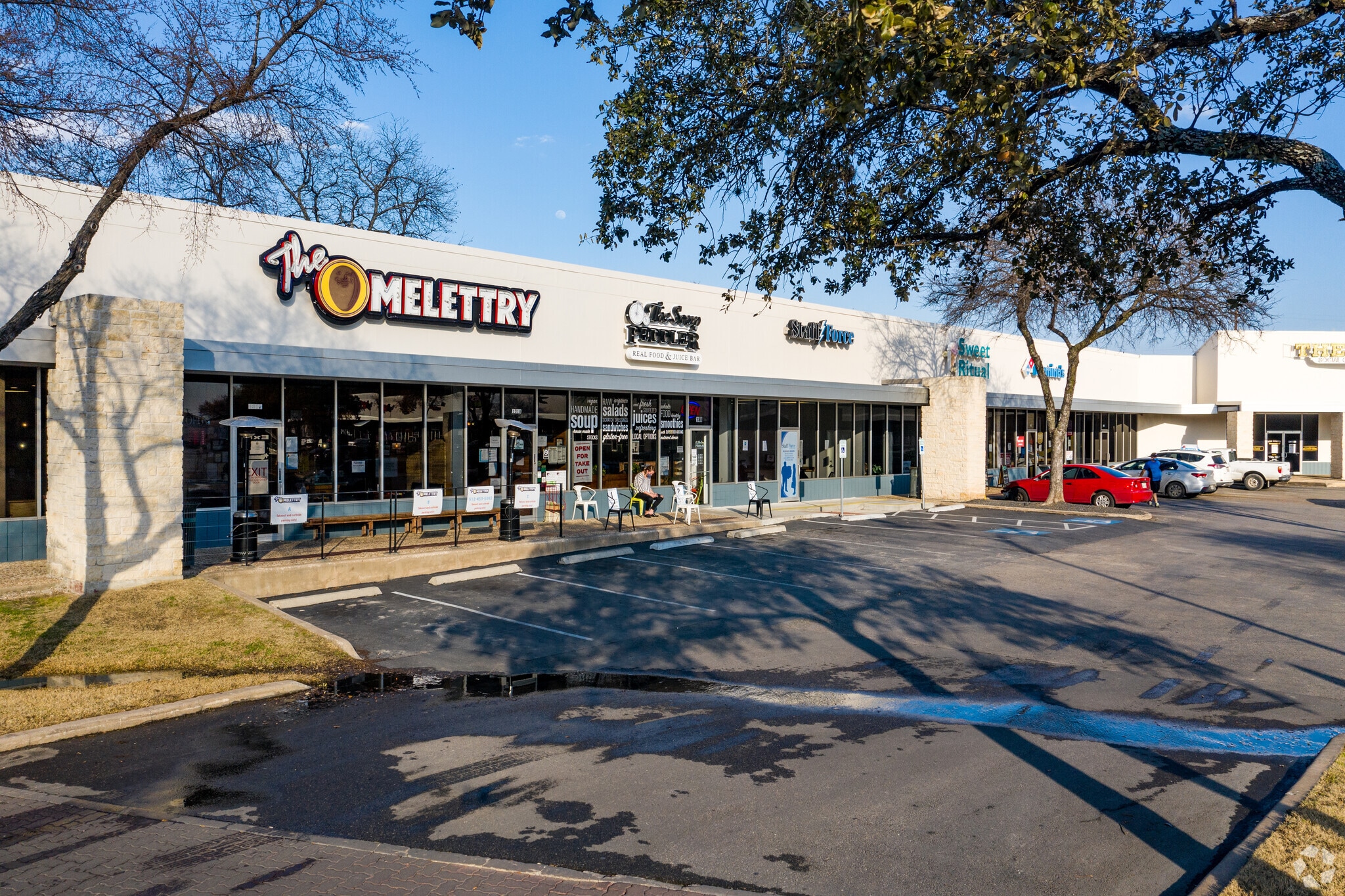 4631 Airport Blvd, Austin, TX for lease Primary Photo- Image 1 of 23